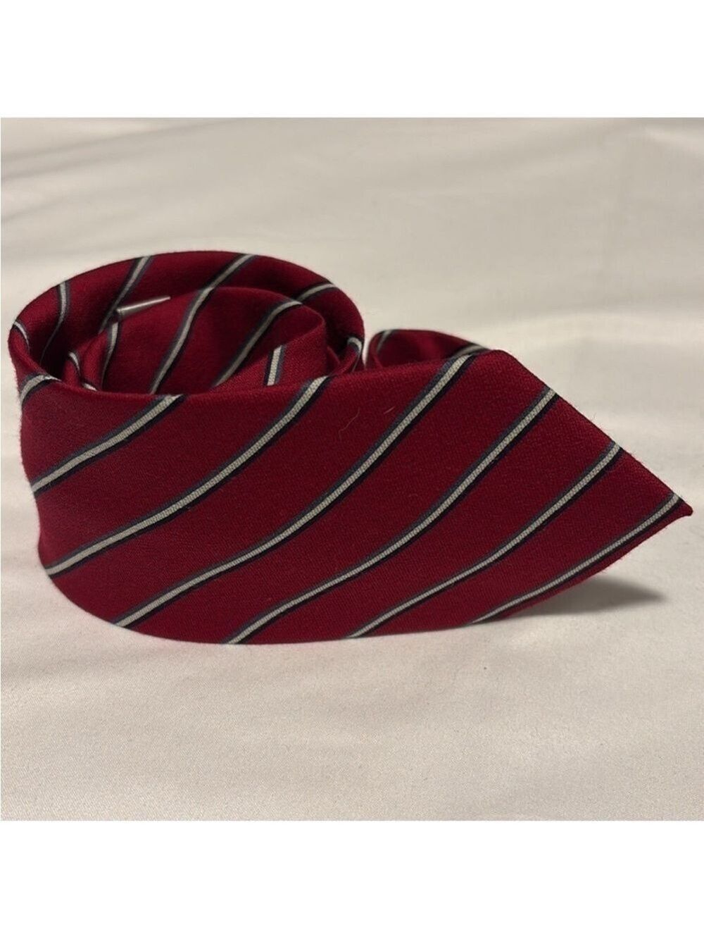 OSCAR DE LA RENTA vintage wool & silk neck Tie Classic Red Striped Tie